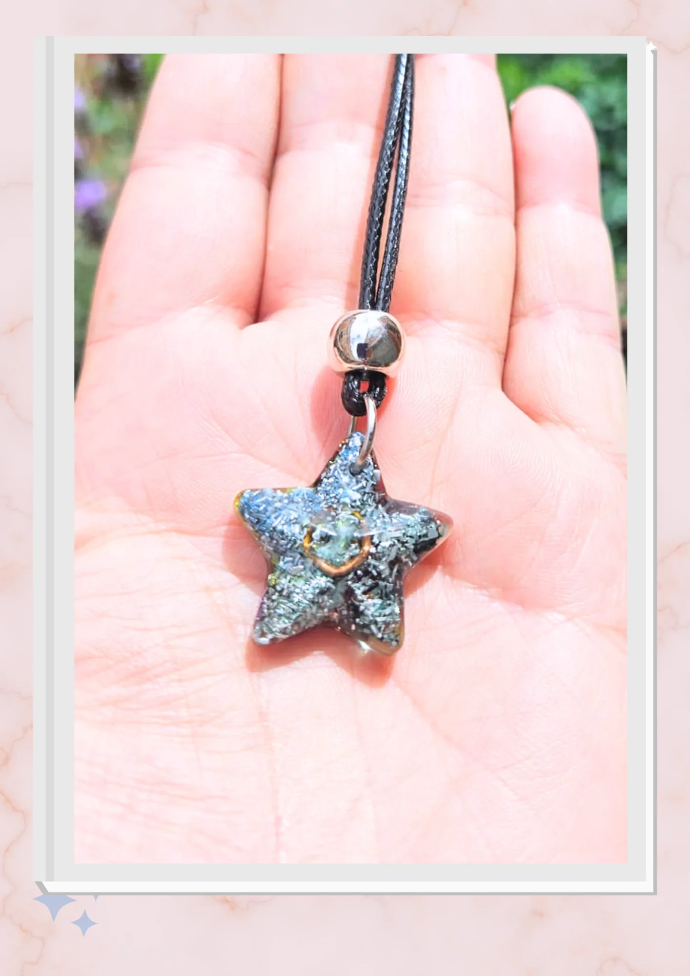 Collar pequeño, Estrella gris