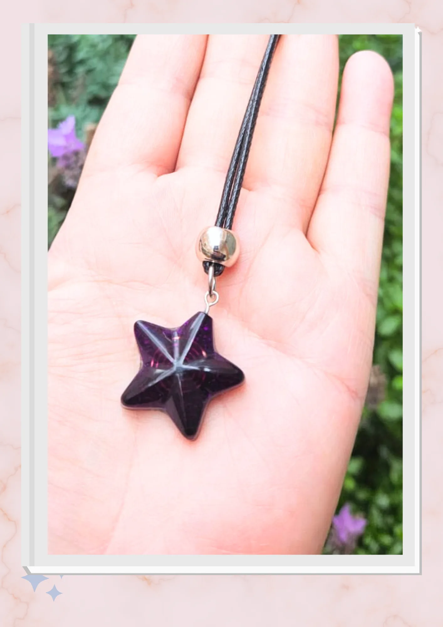 Collar pequeño, Estrella violeta