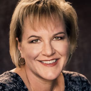 Lisa Tawn Bergren