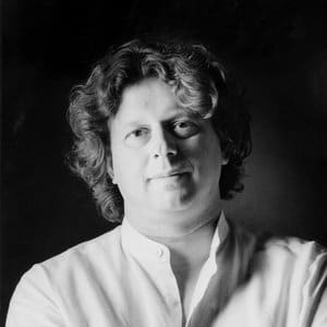 Peter F. Hamilton