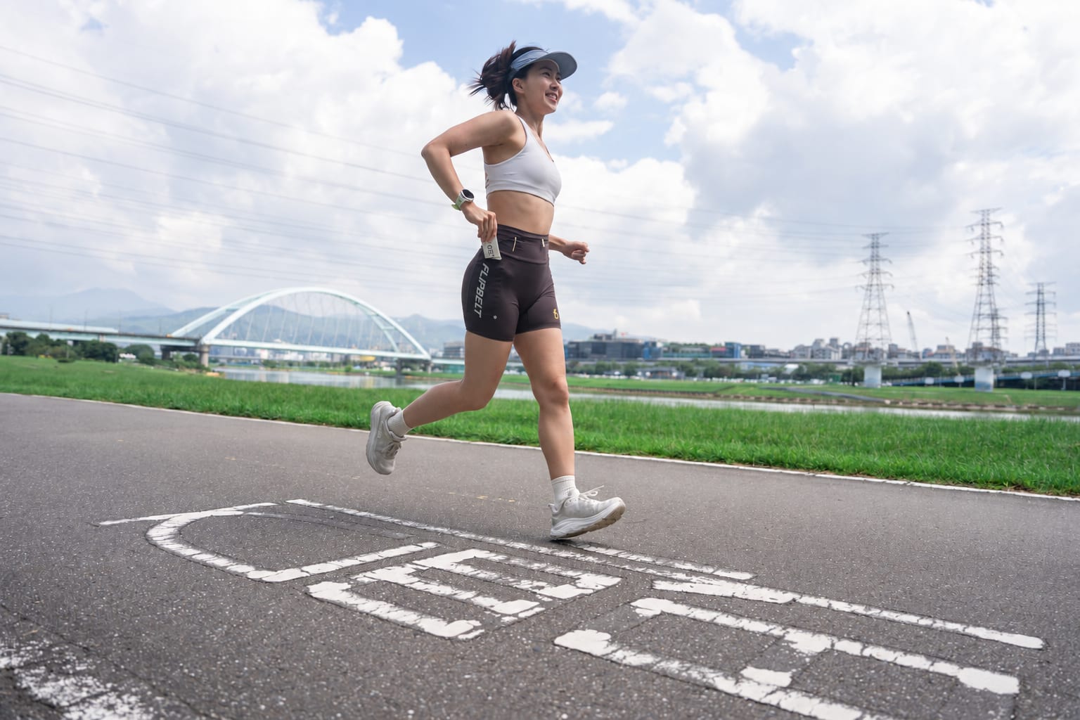 女款競速短褲跑步實穿