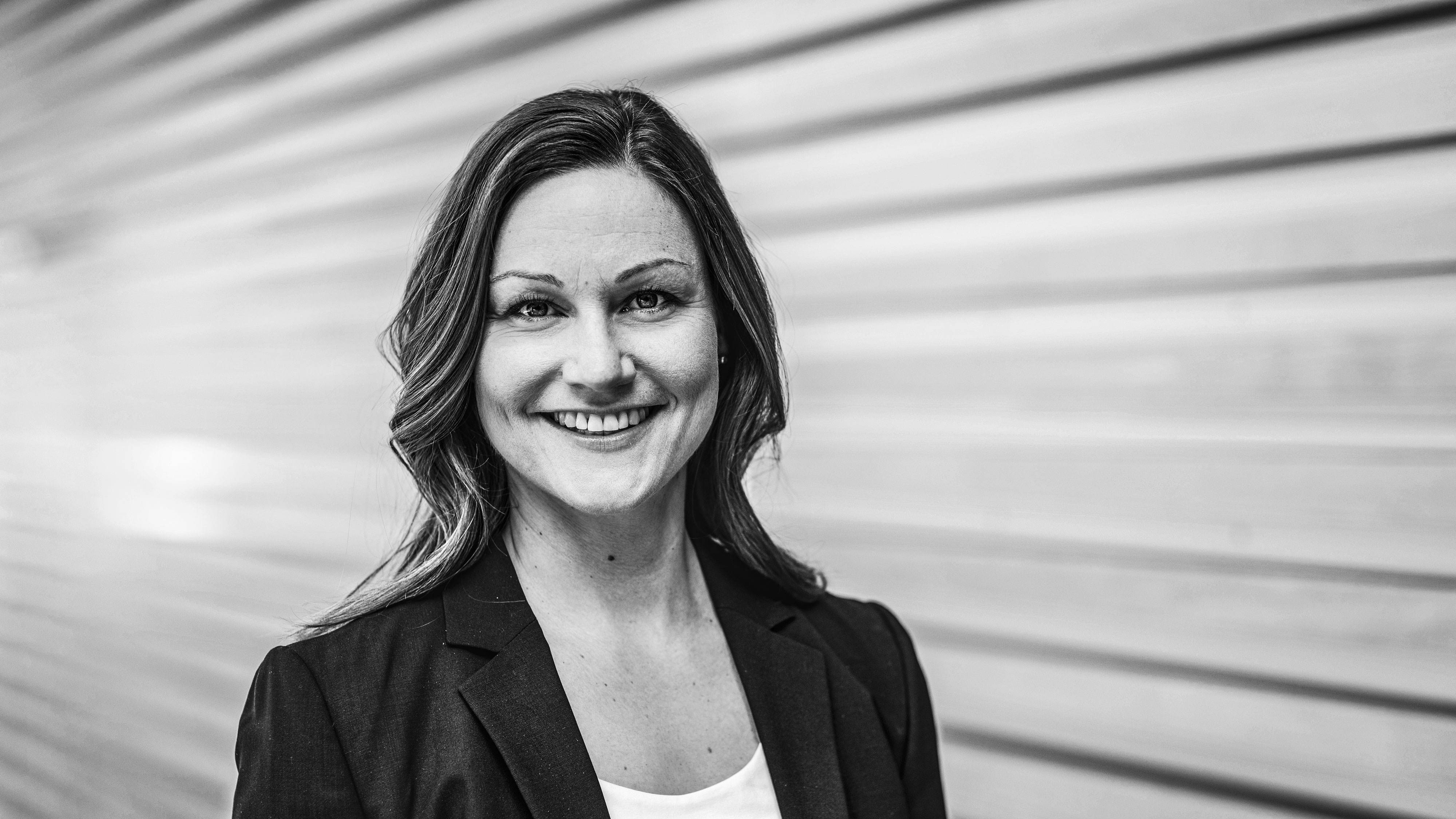 Dr. in Carmen Thoma ist COO Fernstudium bei der IU
