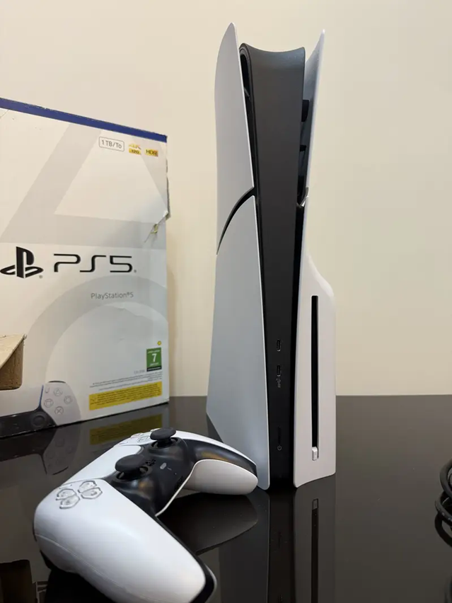 Ps5 slim disc edition 2116 matte finish model with box