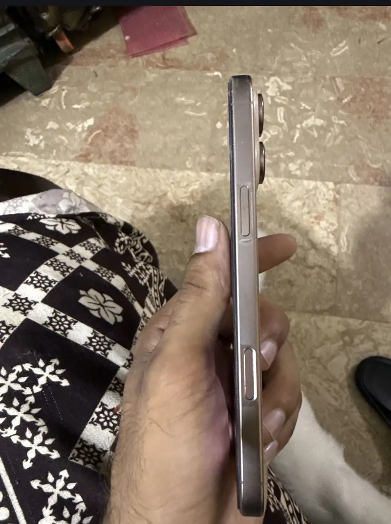 Apple iPhone 16 Pro Max