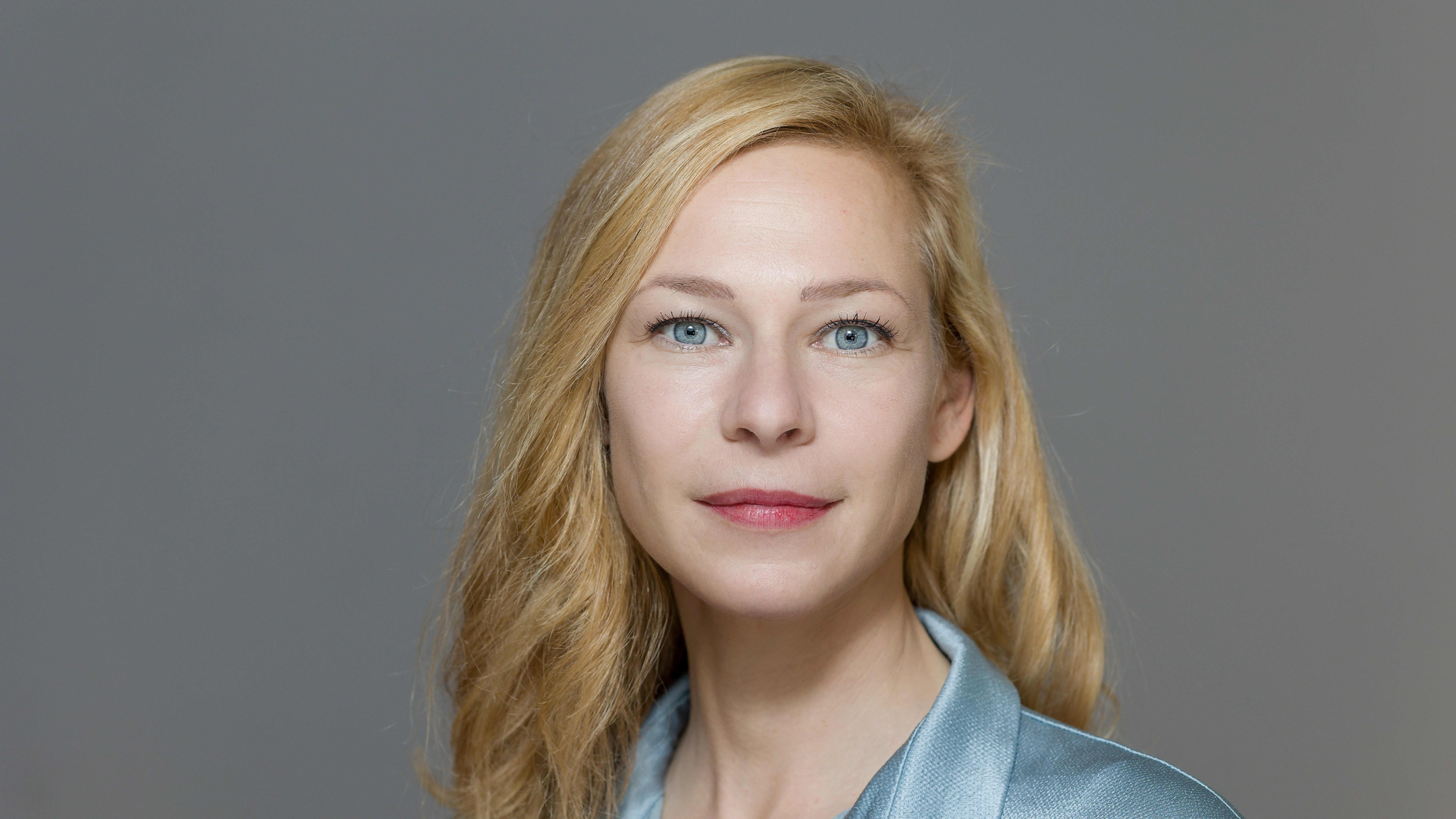 Prof. Anne Schwerk