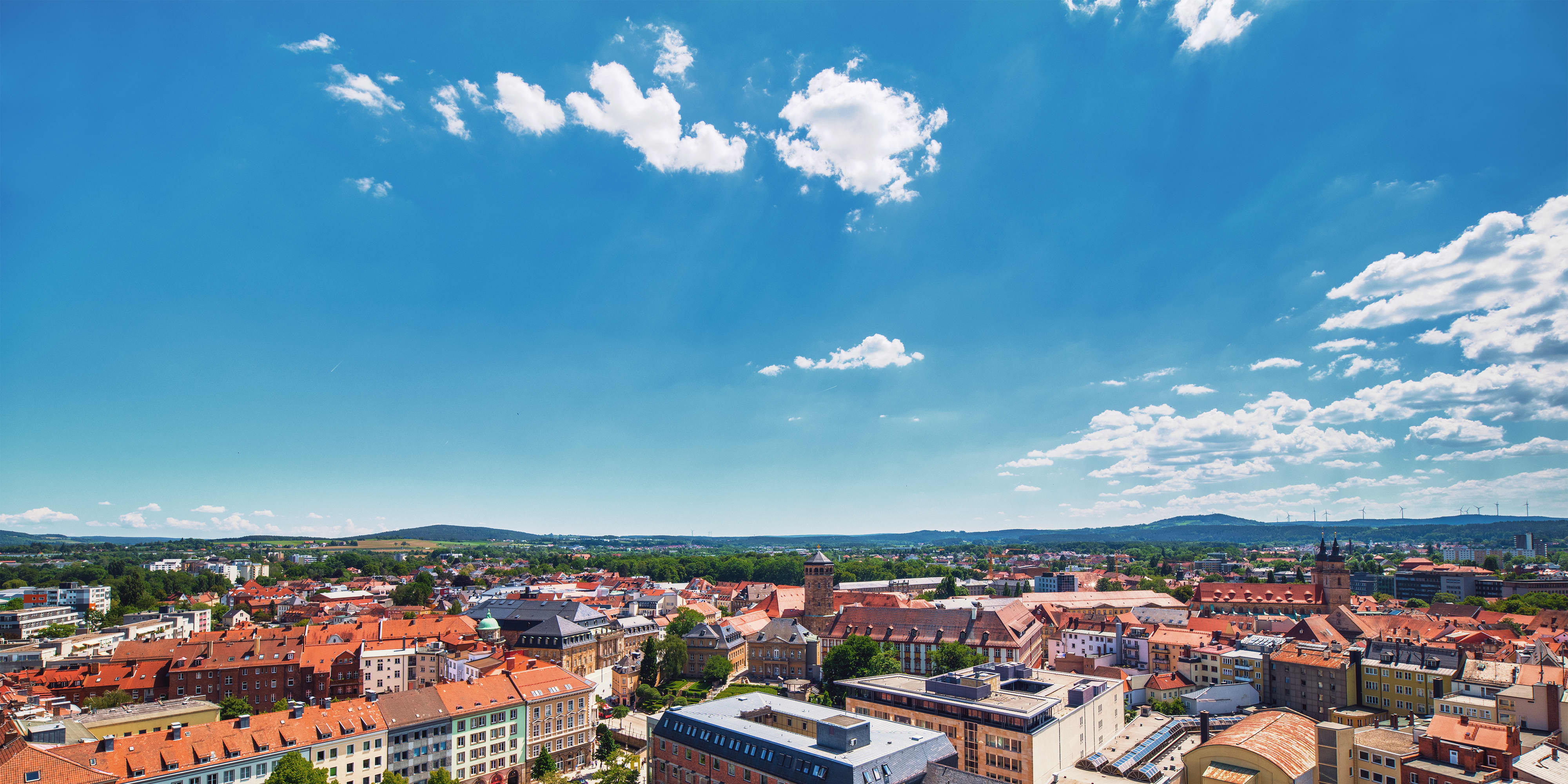 Titelbild für Infoseite "duales Studium Bayreuth": historische Altstadt aus der Luft fotografiert