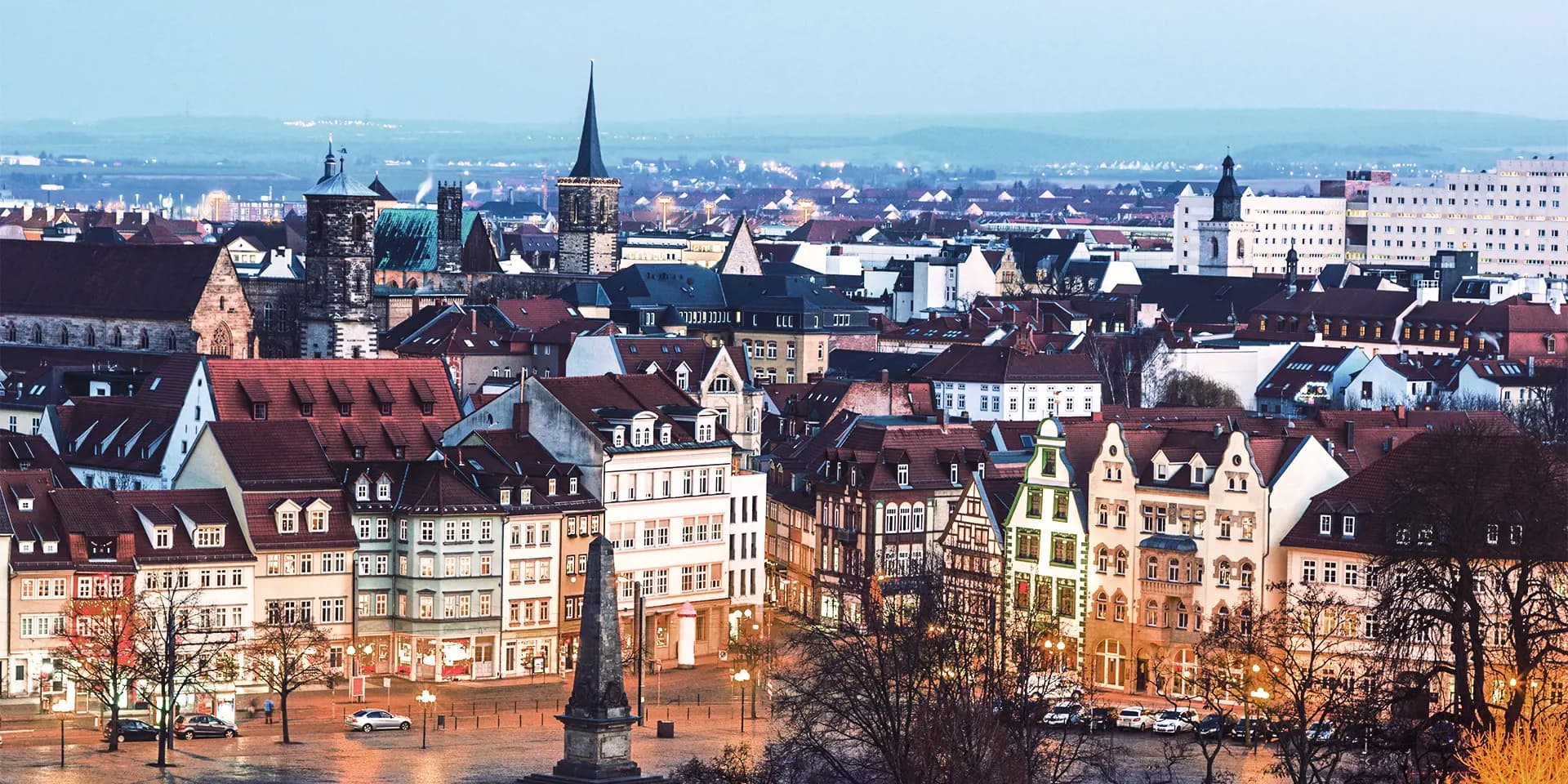 Titelbild zum Artikel "Studentenleben in Erfurt": Blick auf einen Marktplatz in Erfurt