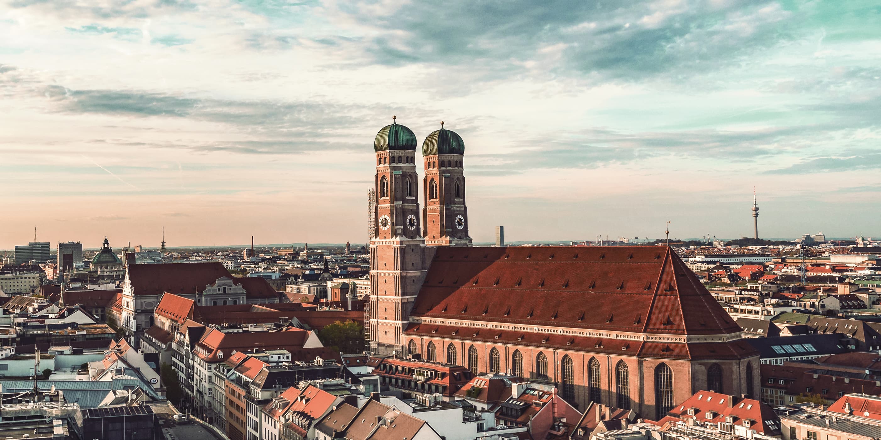 Titelbild auf Studienortseite "duales Studium München": Stadtblick