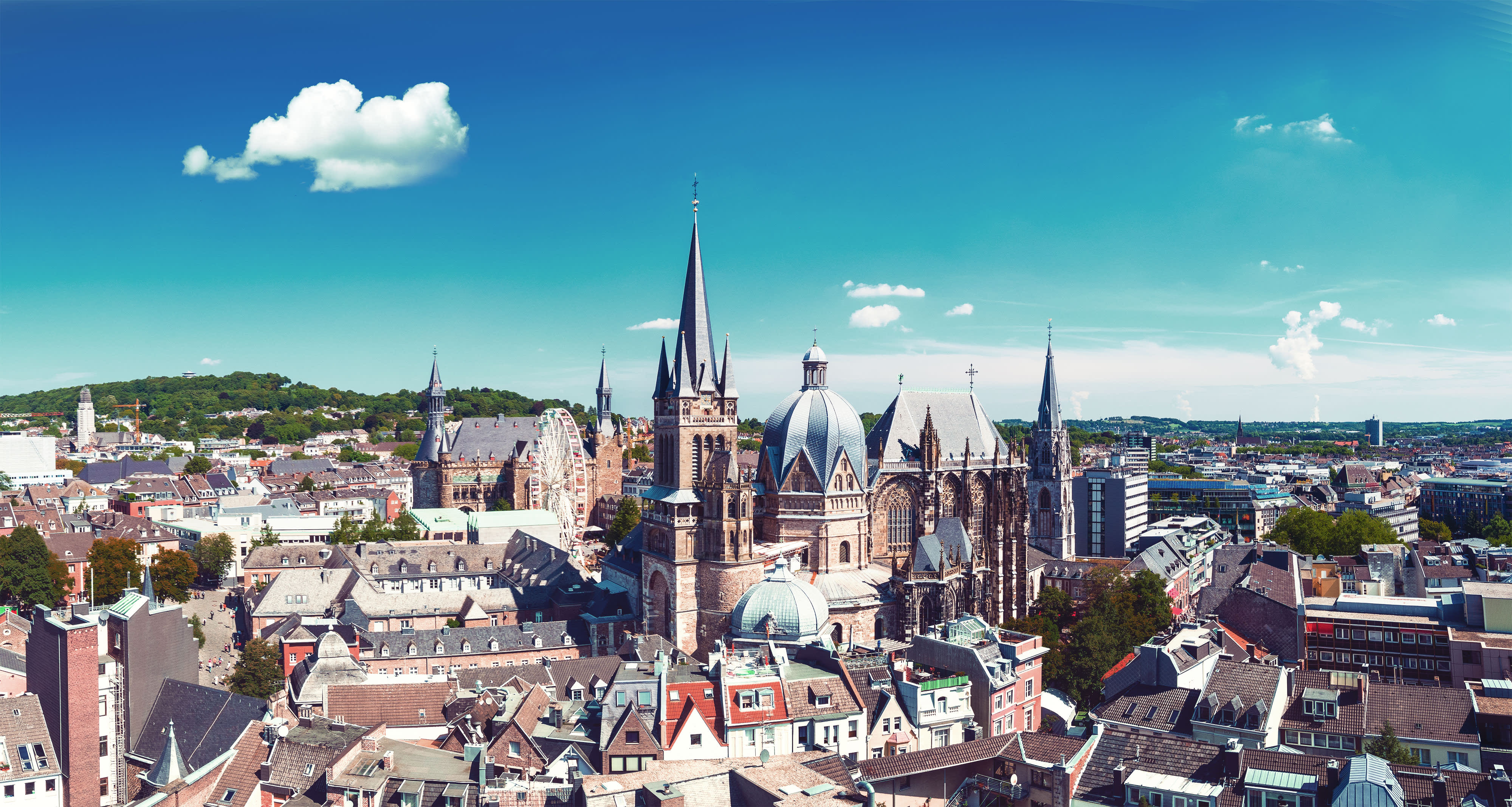 Titelbild auf Studiengangseite "duales Studium Aachen": Stadtblick
