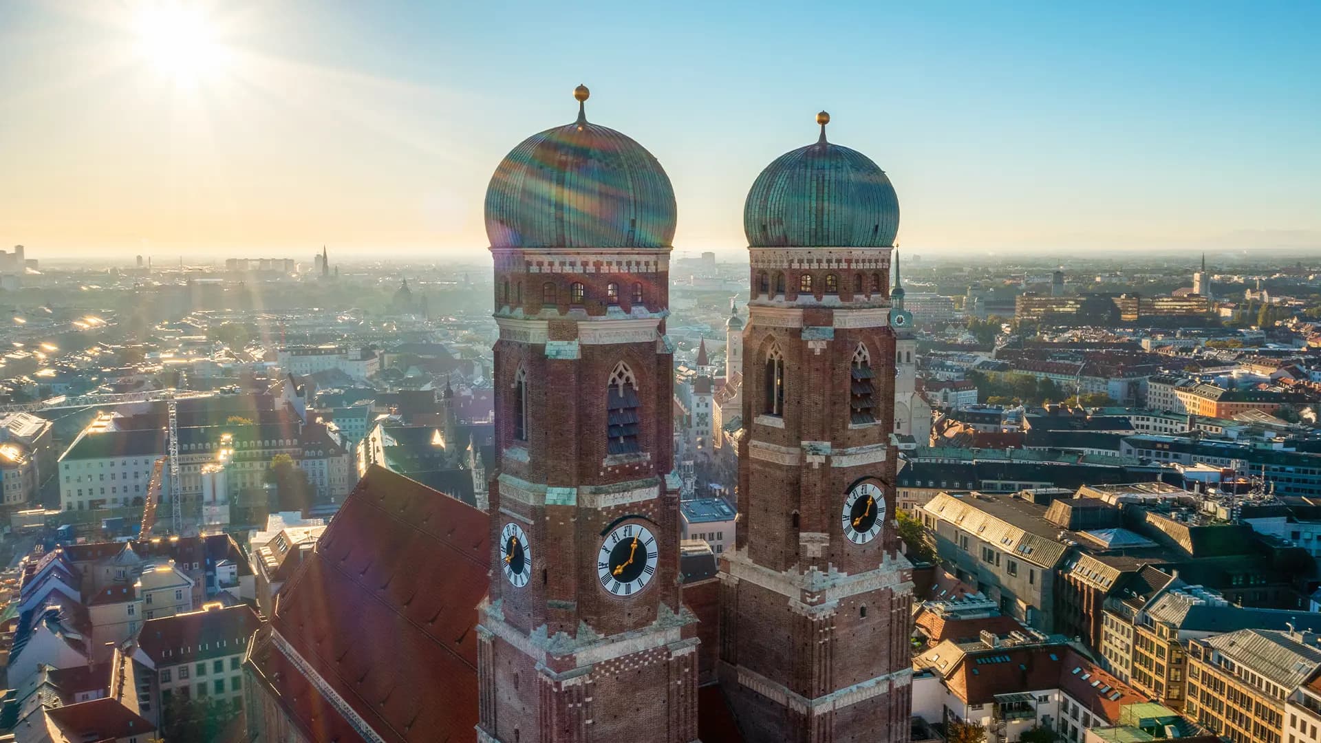 Titelbild zum Artikel "Studentenleben in München": München von oben