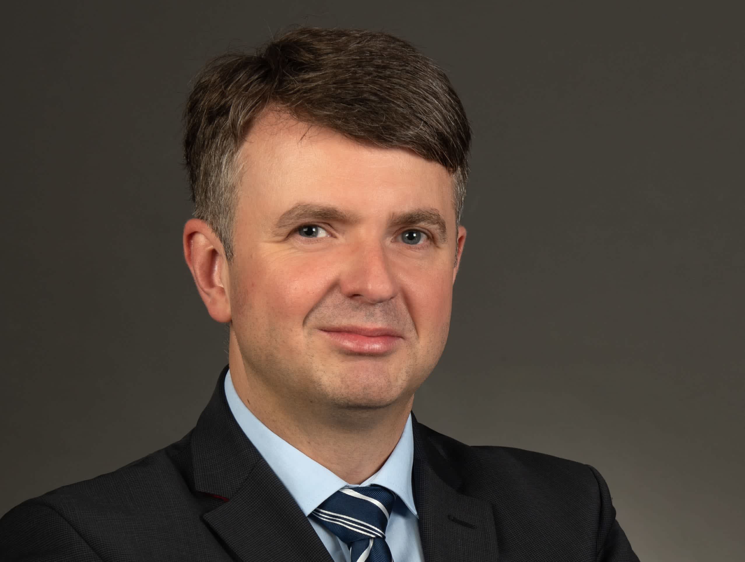 Porträtbild Prof. Dr. Toni Benker