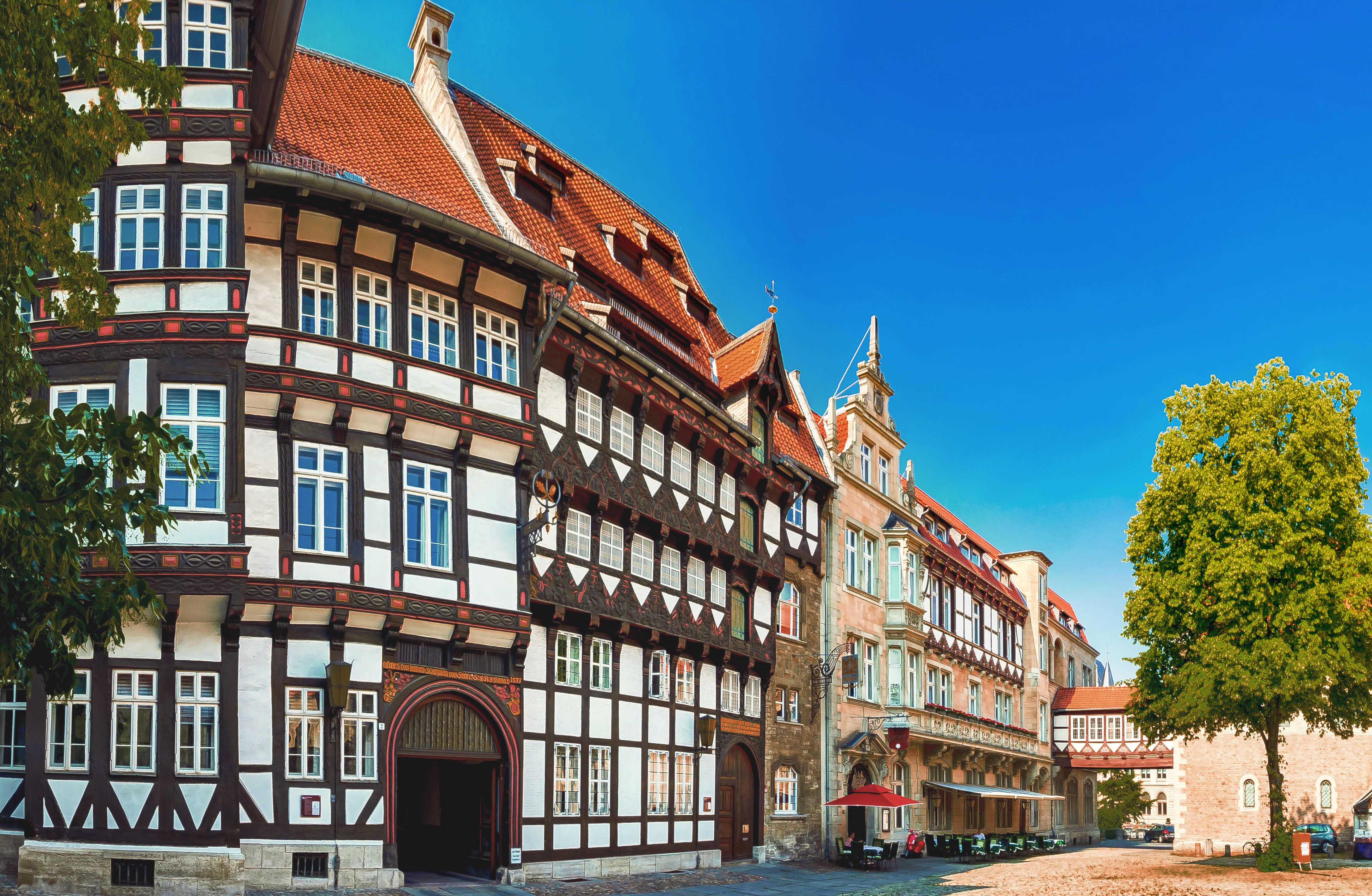 Praxispartner suchen "duales Studium soziale Arbeit Niedersachsen": historische Gebäude