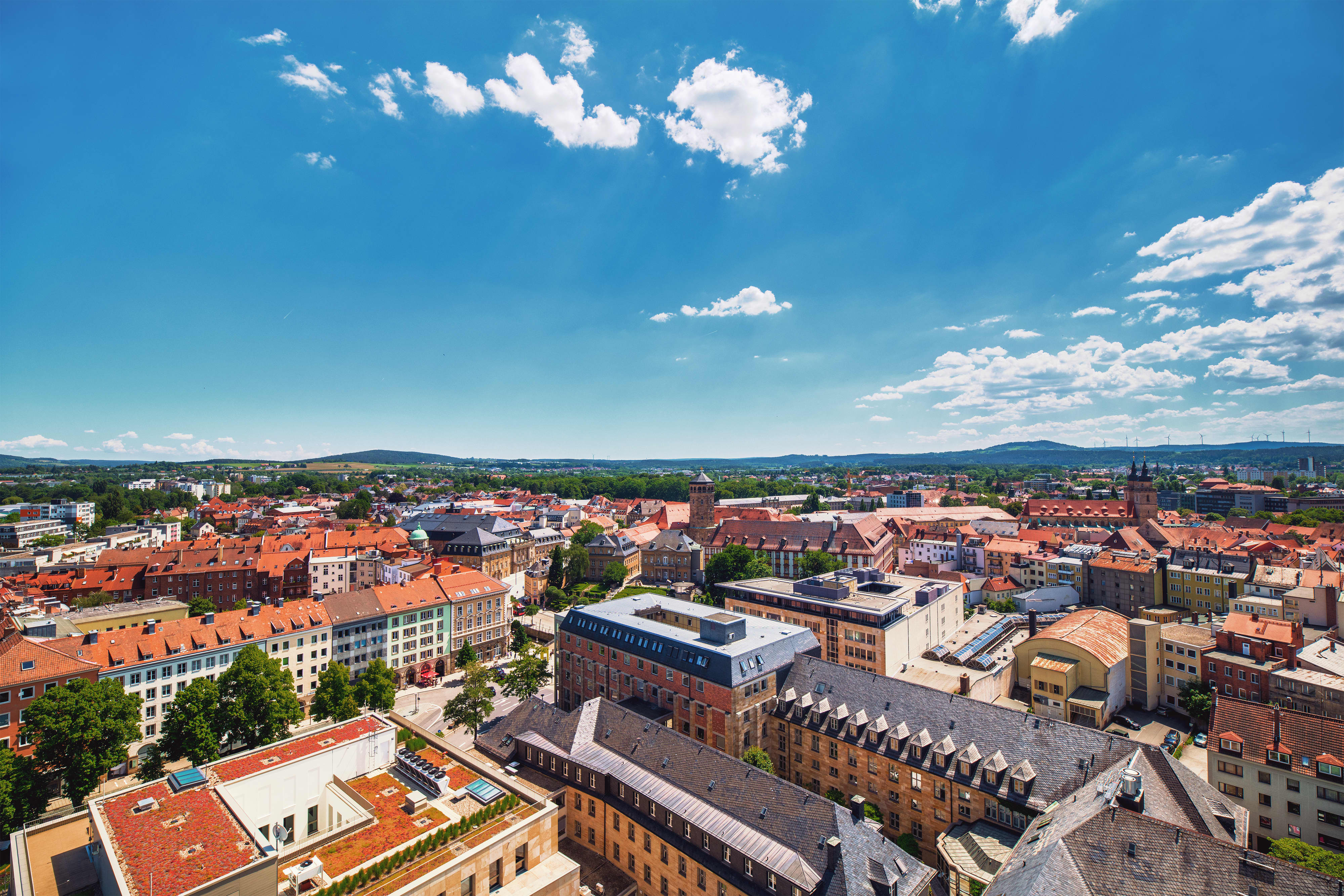 Titelbild für Infoseite "duales Studium Bayreuth": historische Altstadt aus der Luft fotografiert