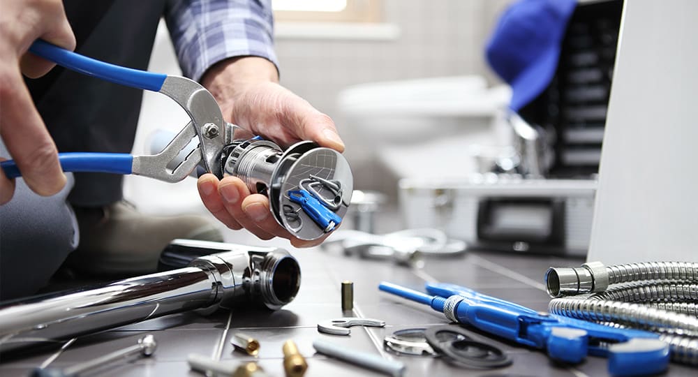 Quem é o responsável pelos reparos da fiação elétrica e do encanamento?