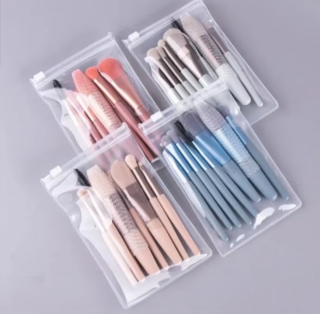 Set de 8 Brochas de Maquillaje con Bolsa