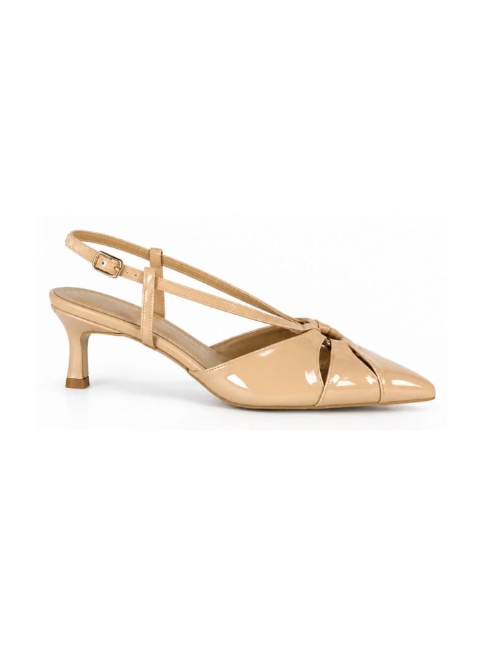 Roundy in Nude