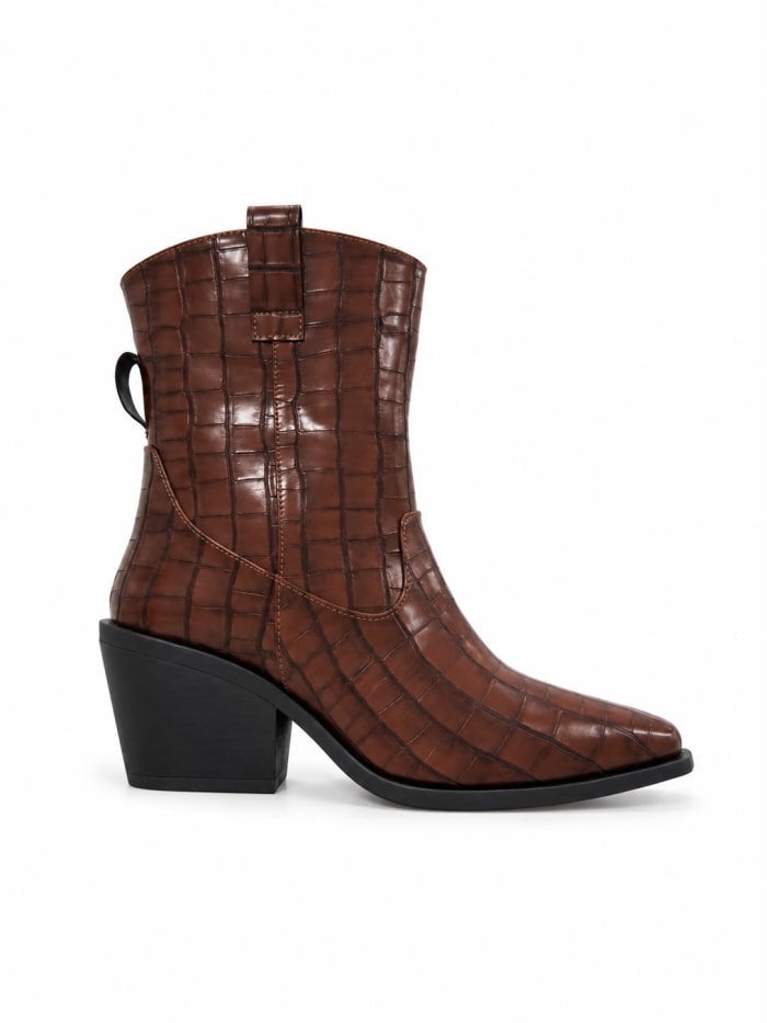 Xena in Brown