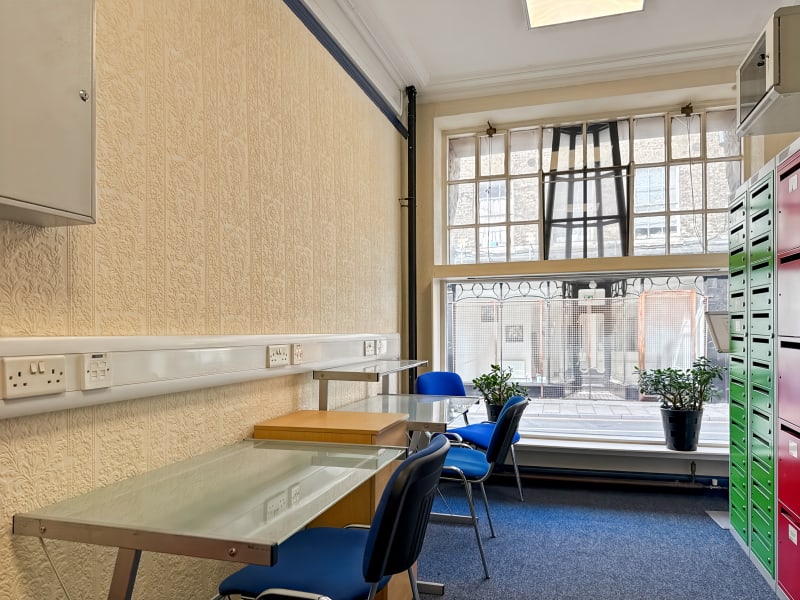 bg