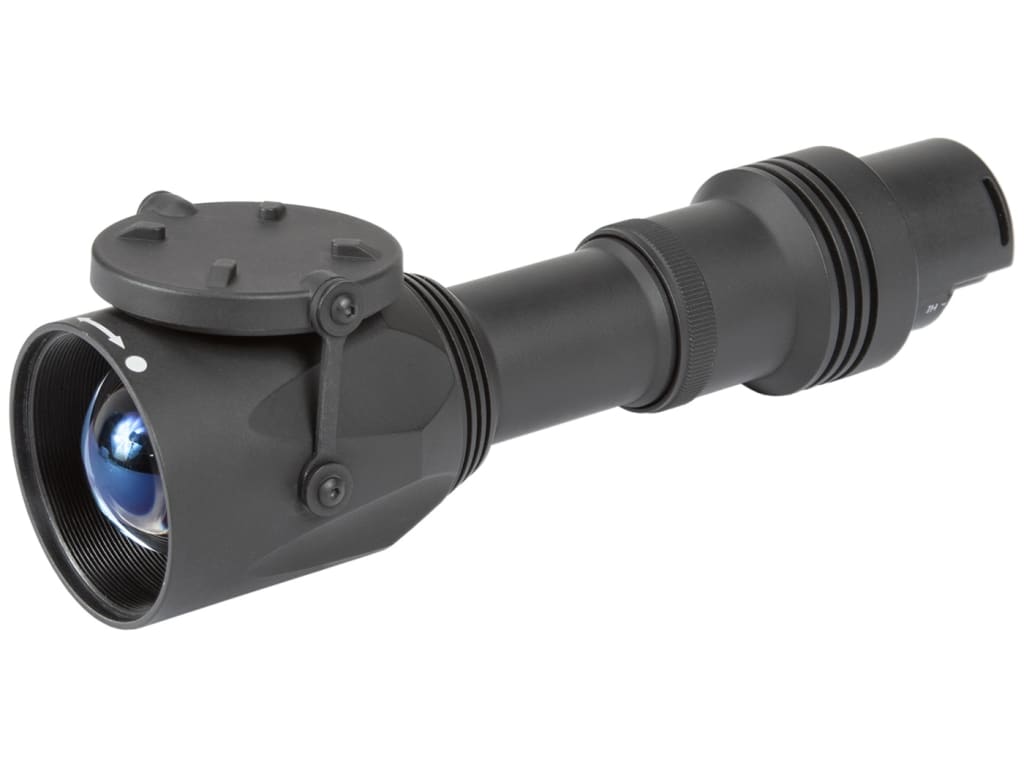Long range flashlight