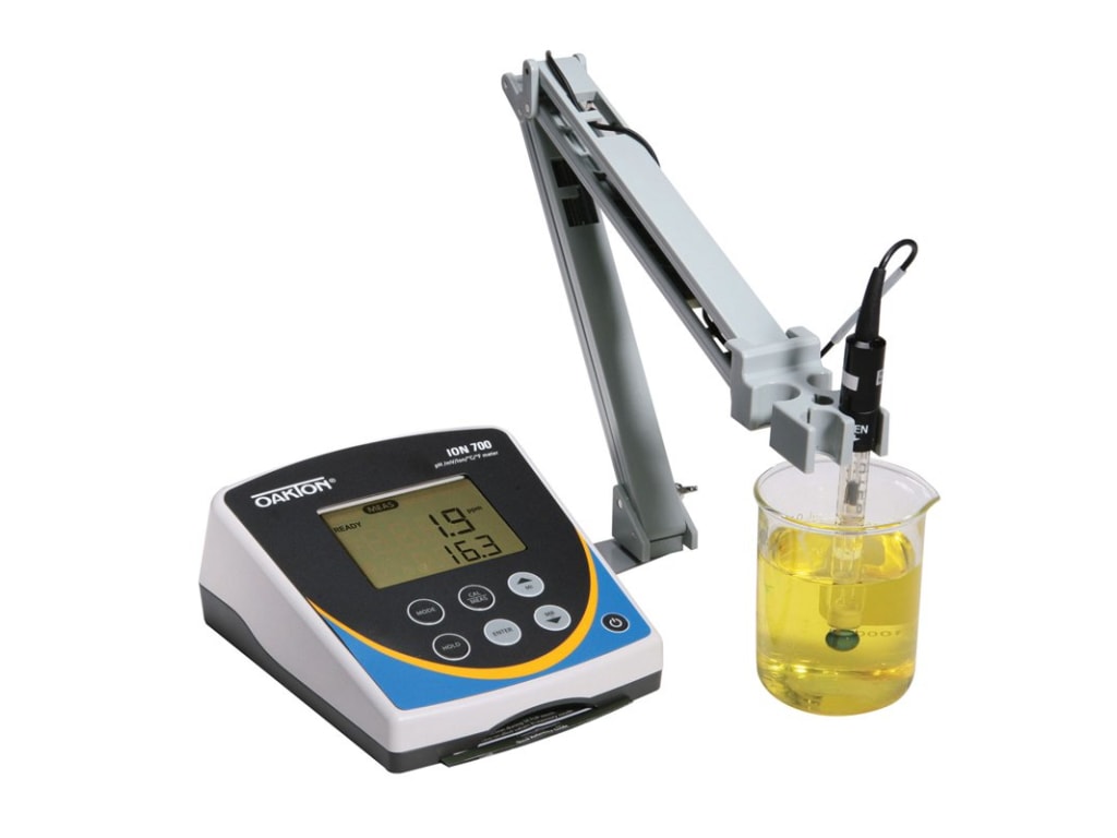 Oakton WD-35419-24 Ion 700 Meter with DJ Refillable Electrode, ATC Probe,  Stand & NIST Traceable Calibration Report