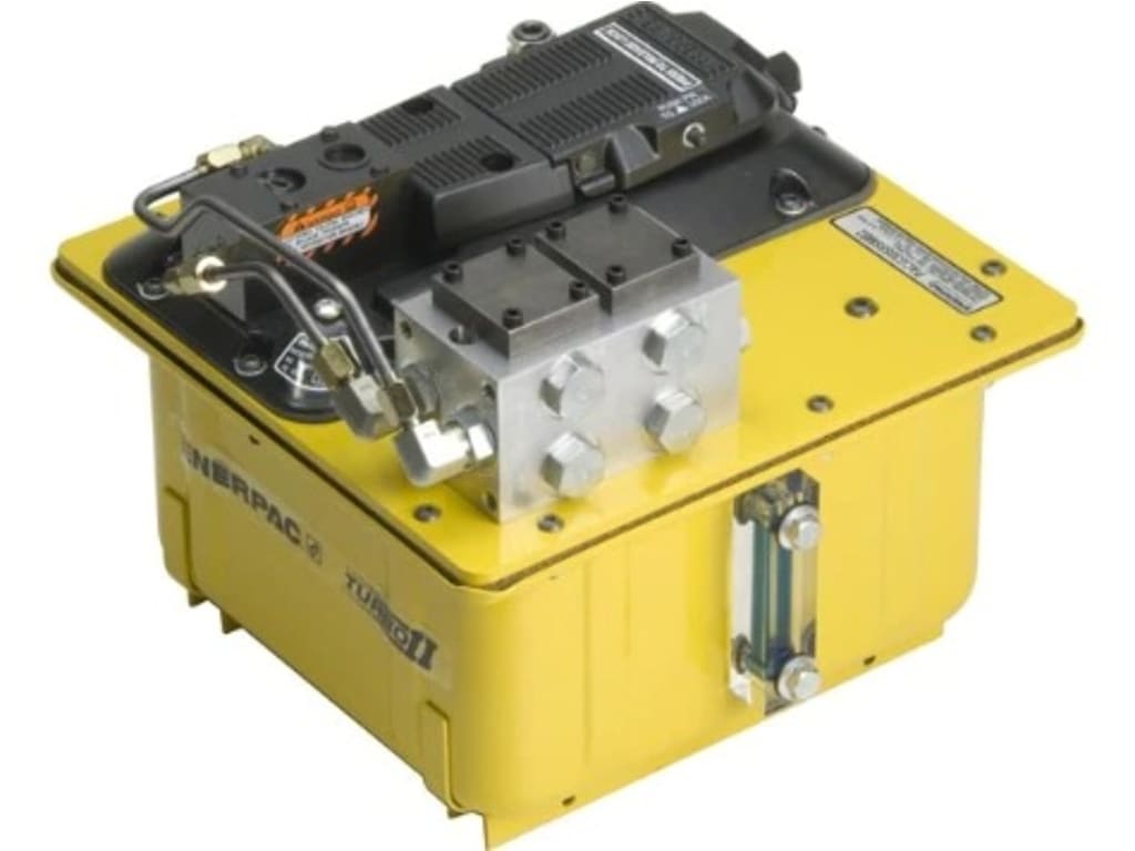 Enerpac PACG50S8S Turbo II Air Hydraulic Pump, Remote Valve Mount