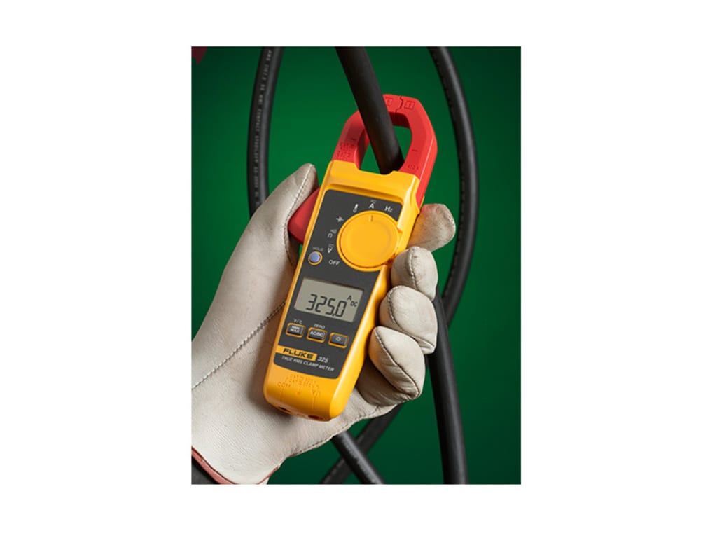 Fluke 325 Clamp Meters Type Standard Style, True RMS Yes TechEdu