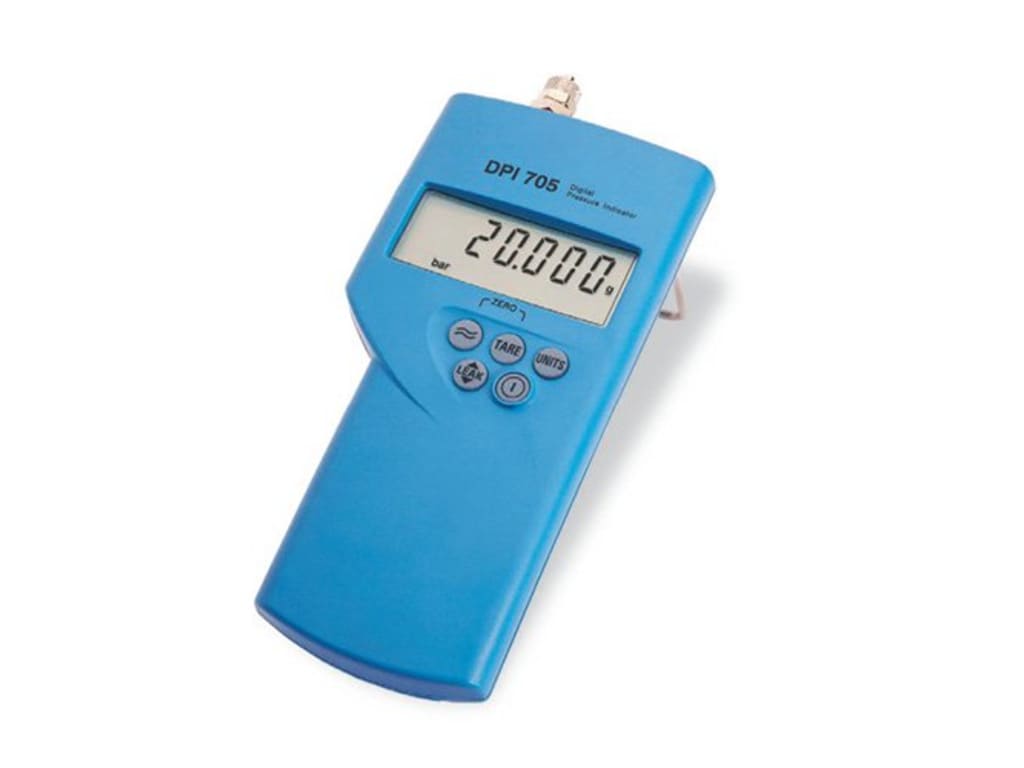 GE Druck DPI 705R Series Pressure Indicator with remote sensor and 0.1