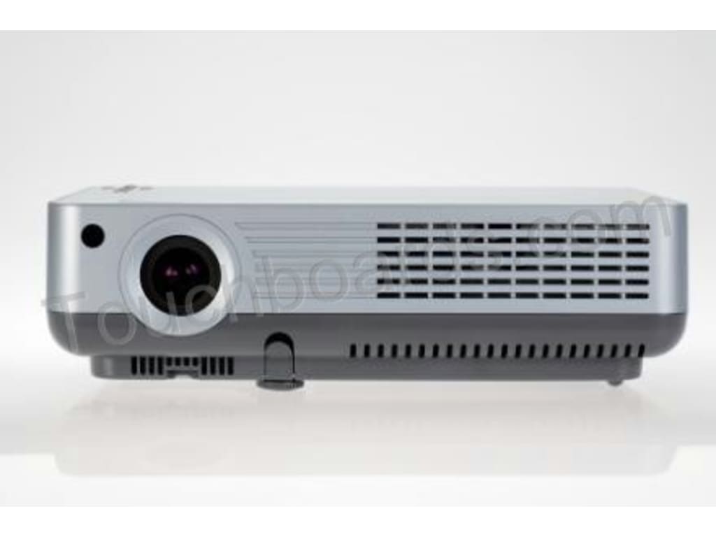 eiki 5000 lumen projector