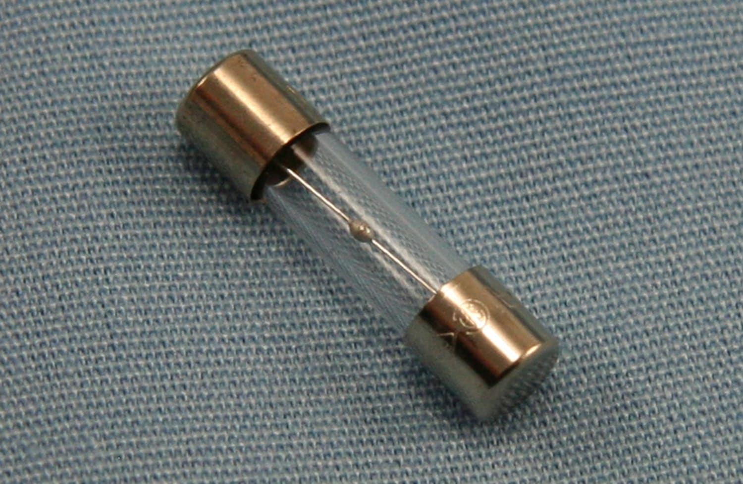 Hakko B3674 Fuse 250V-7A for Hakko FX-801/FR-400/FM-206