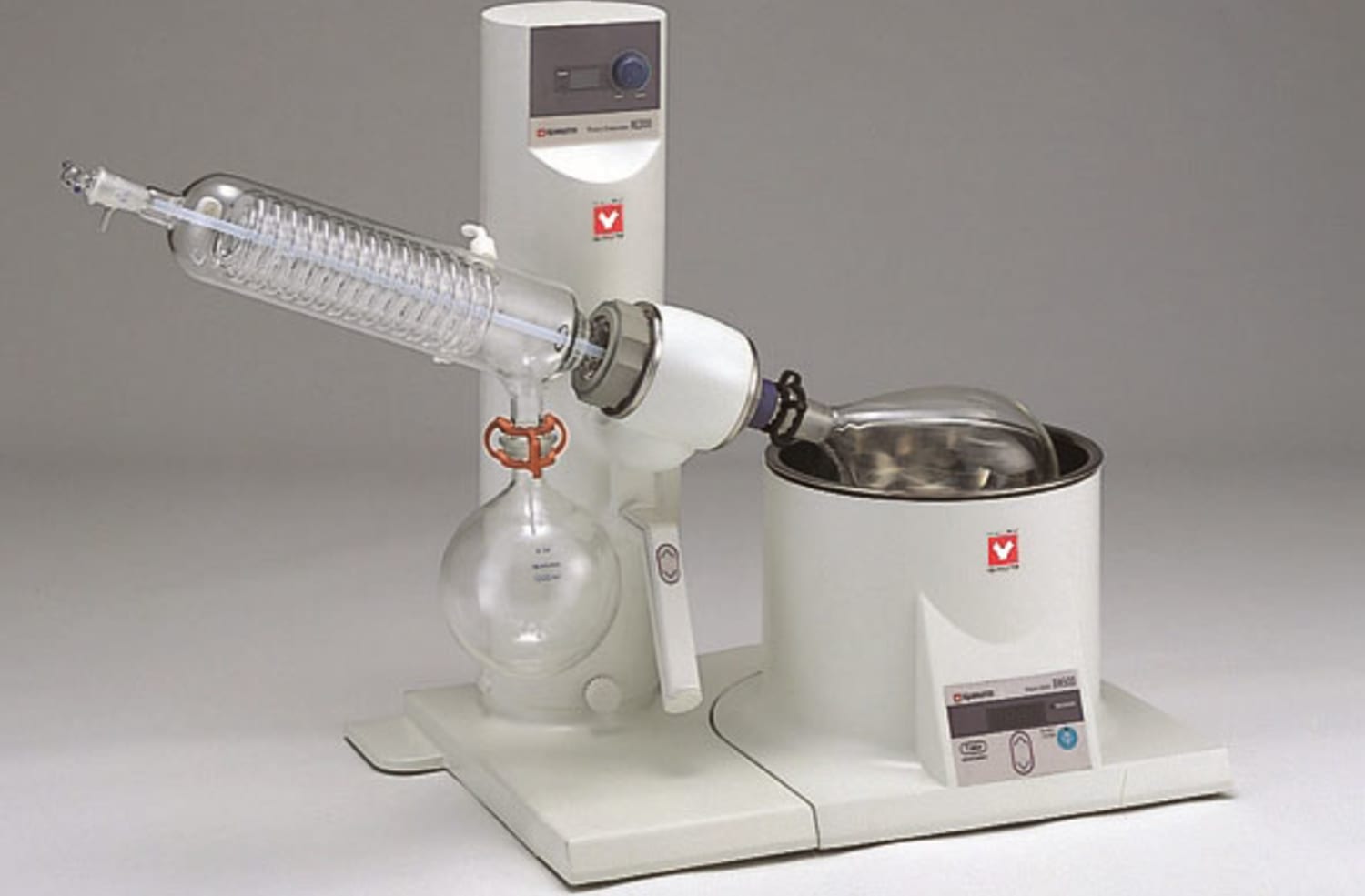 Yamato RE-301-AWV - Rotary Evaporator w/ VR300 Vacuum Regulator, BM500 Water Bath (4L) & Glassware Set A