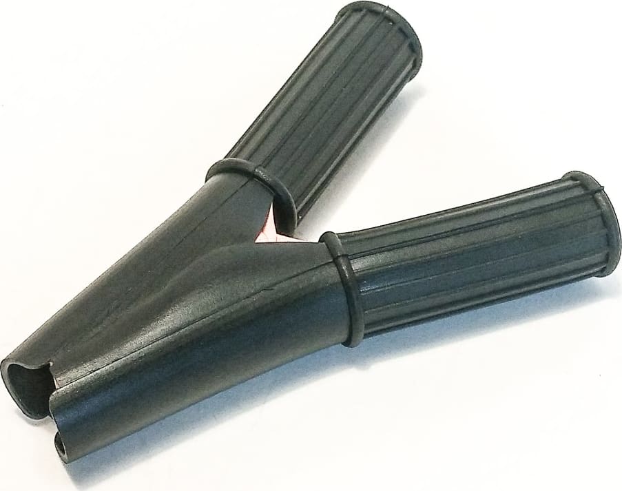 Mueller Electric BU-46A-0L Black Miniature Plier-Type Steel Clip - 50 Amp Fully Covered