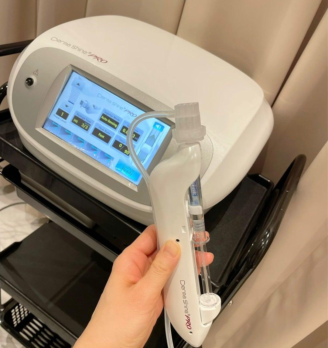 Close-up of the DERMASHINE PRO machine