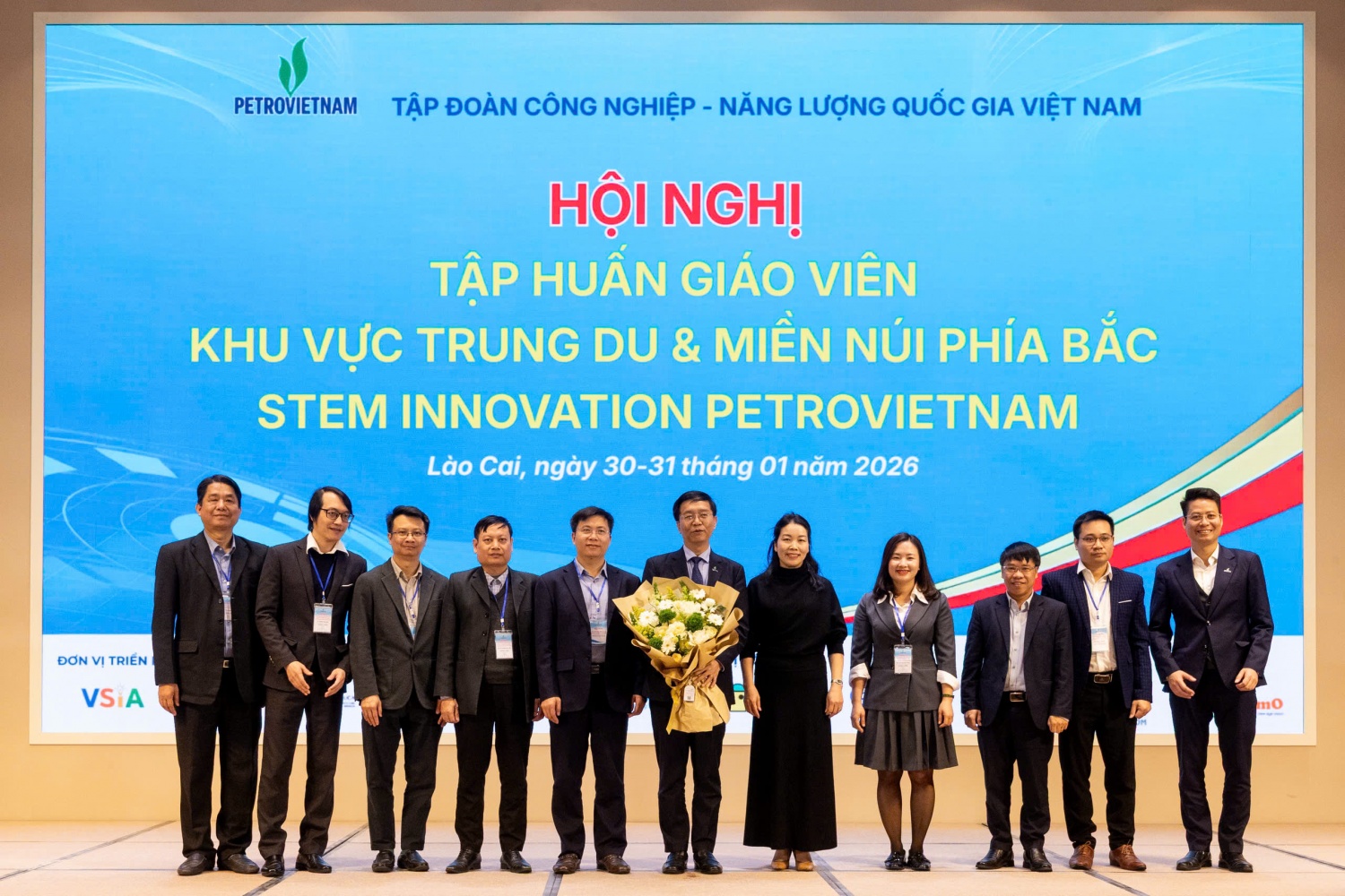 Hợp tác quốc tế: hội thảo, diễn đàn, chương trình kết nối giáo dục STEM