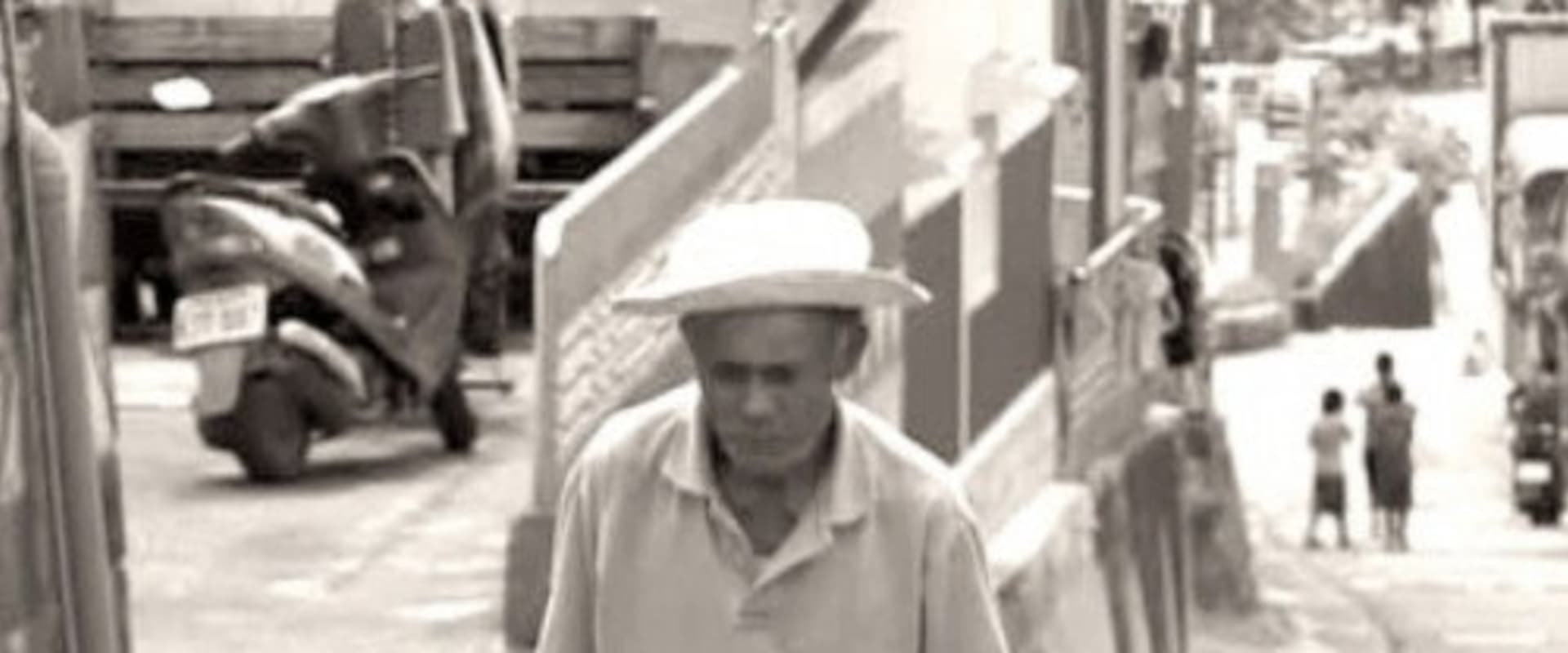 Documentary backdrop image for 32 Km - 60 Years (2018)