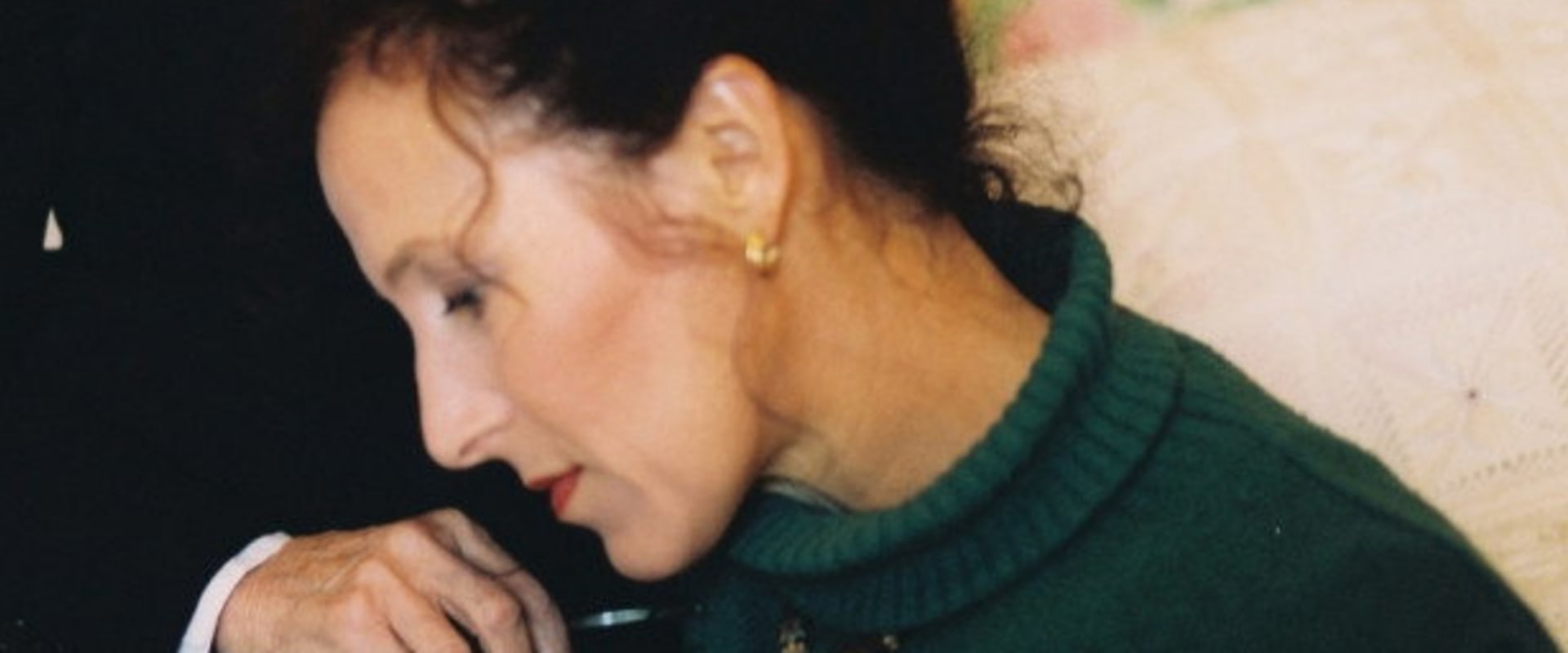 Documentary backdrop image for The Contract (2010)