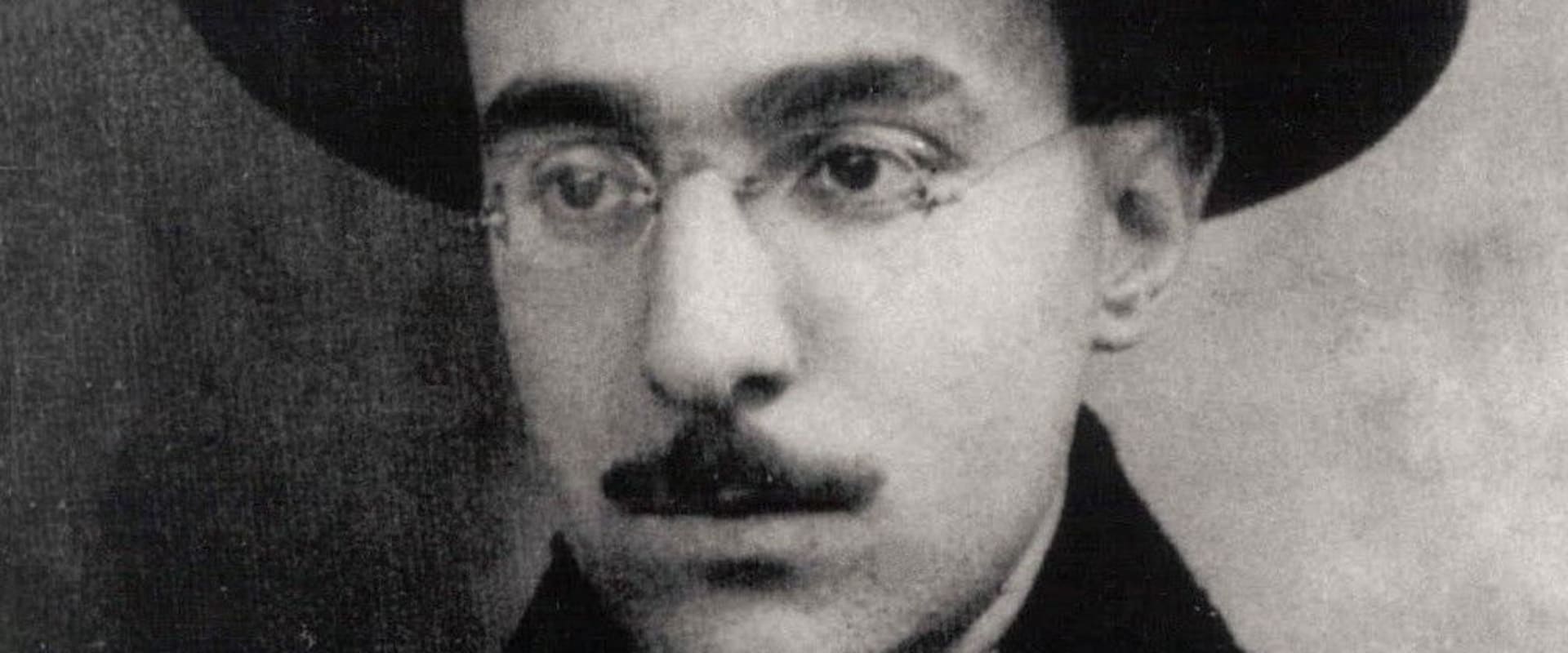 Documentary backdrop image for Fernando Pessoa (2007)