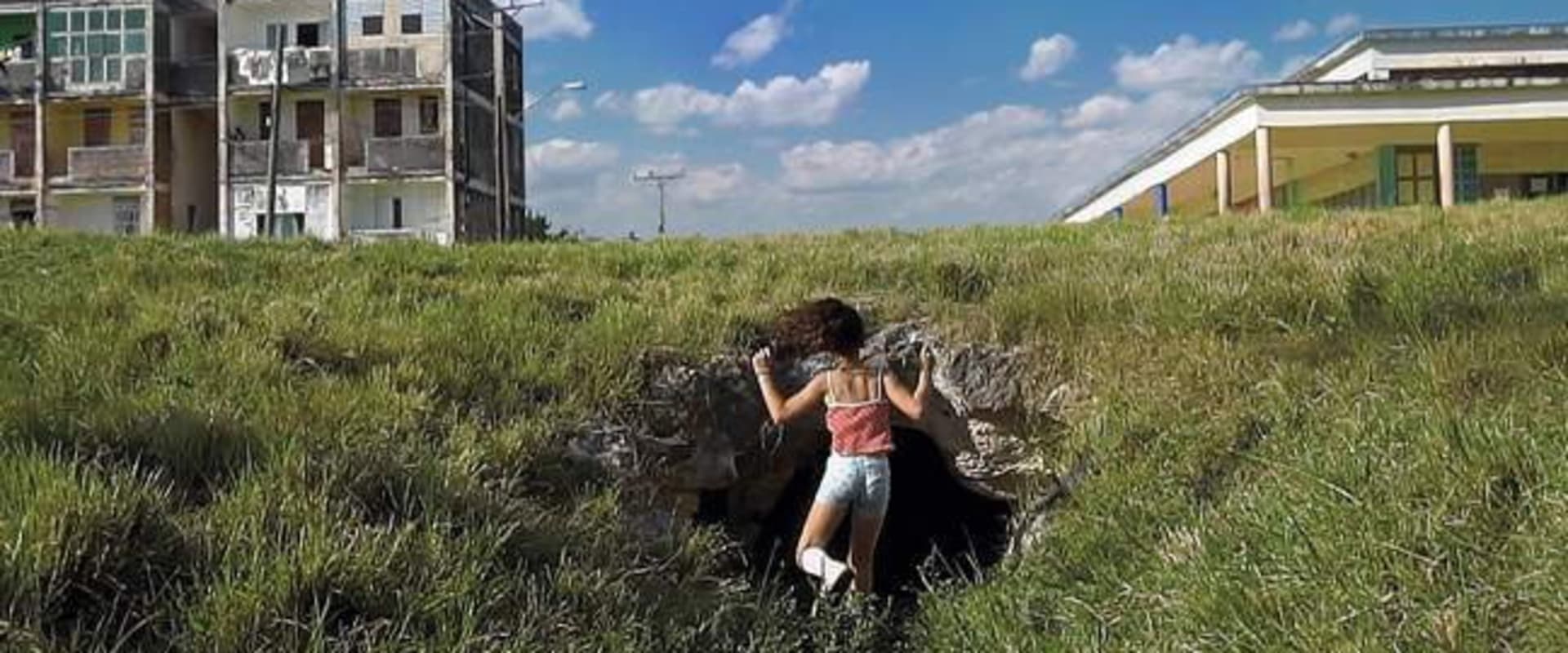 Documentary backdrop image for Ari y Yo (2019)