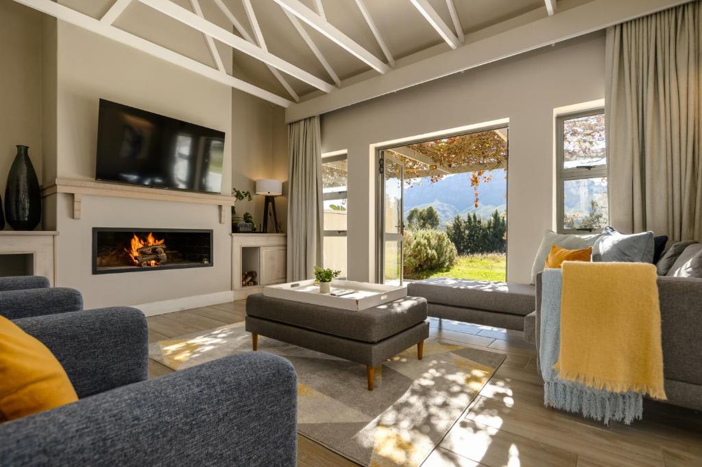2 Beds Apartment in Golf