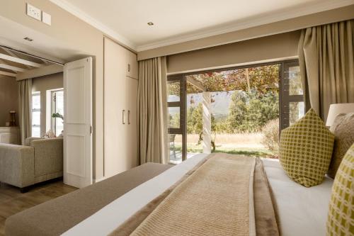 2 Beds Apartment in Golf
