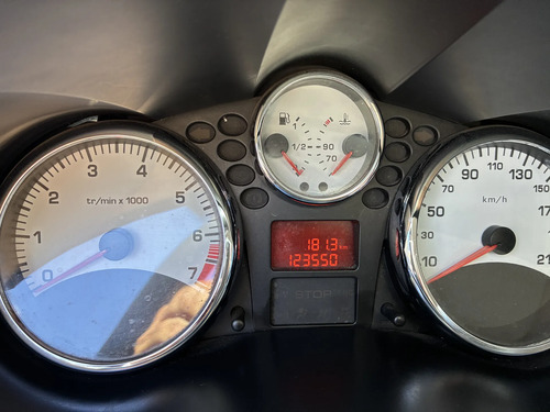 Peugeot 207 1.4 Xr Flex 3p