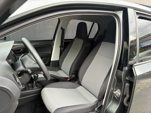 Volkswagen Up! 1.0 Take 5p