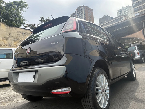 Fiat Punto 1.6 16v Essence Flex 5p