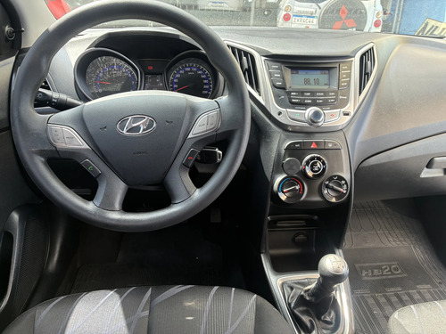 Hyundai HB20 1.0 Comfort Plus Flex 5p