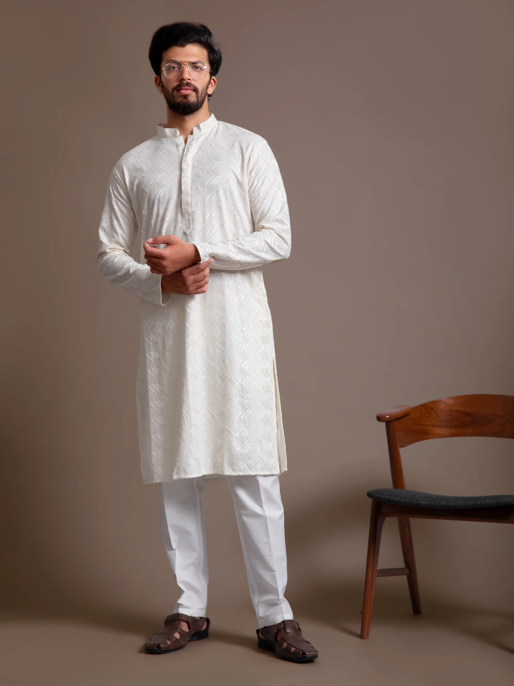 White Printed Multicolour Thread-Work Kurta, product view