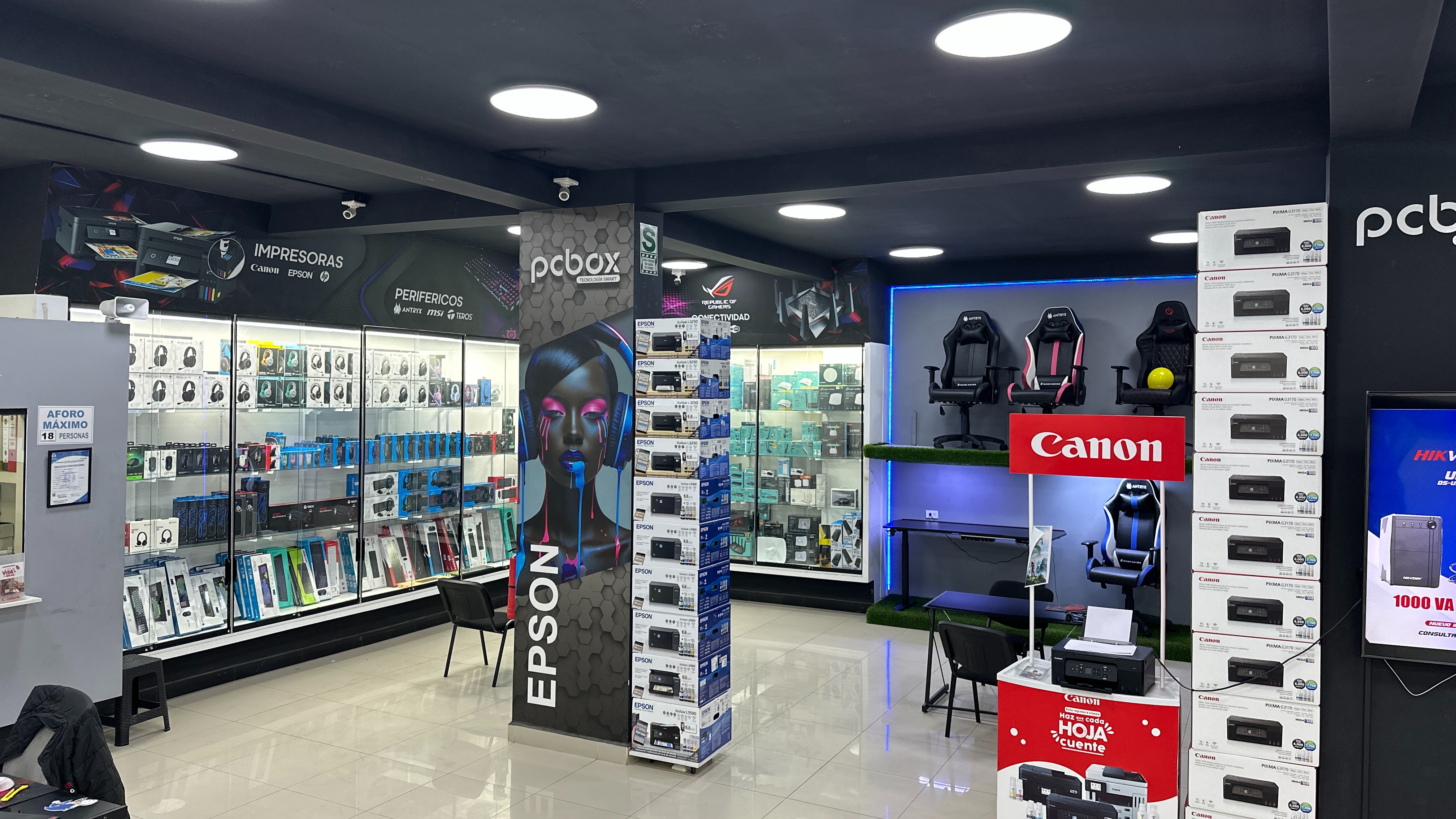 Local comercial PC Box