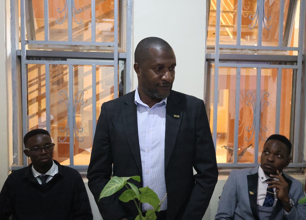 Dr. Robert Mugarura