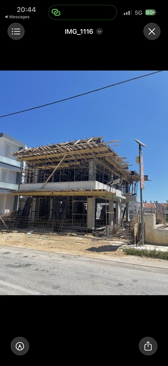 Σύγχρονη Τριώροφη Πολυκατοικία – Αγίου Ιωάννου