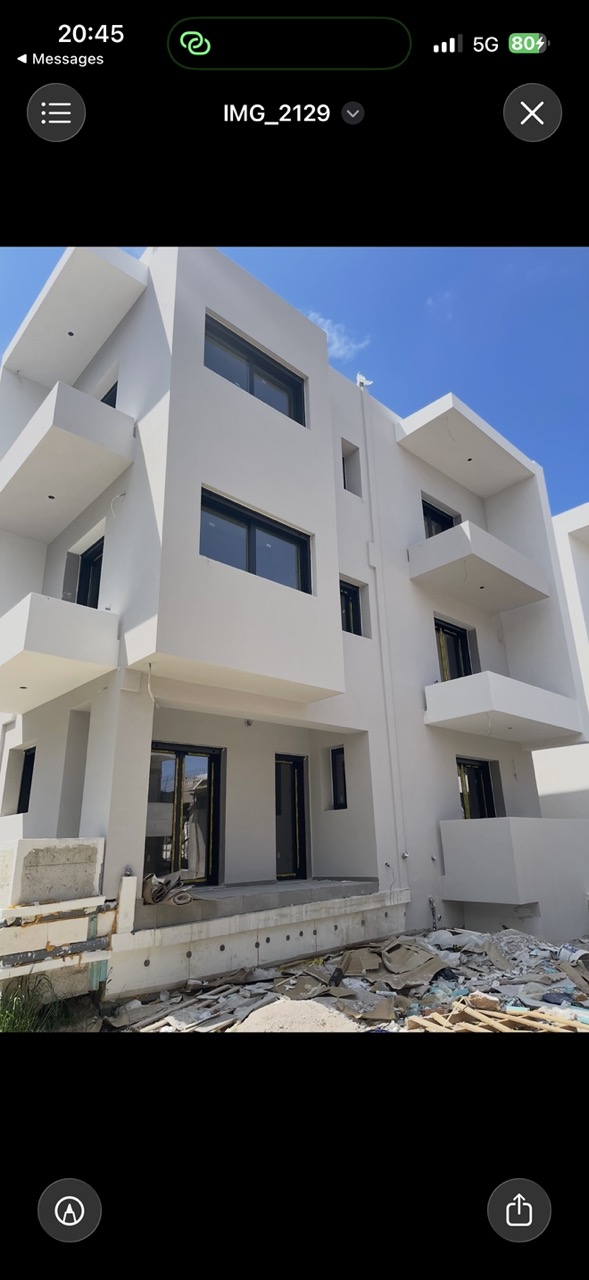 Σύγχρονη Τριώροφη Πολυκατοικία – Αγίου Ιωάννου