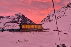 J2Ski's Where to Ski in October 2026