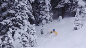 Big April Snow Falls On  Each Side of The Atlantic